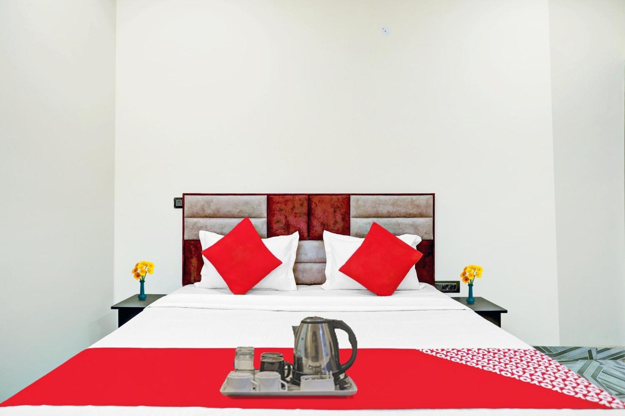 Hotel O Royal Lotus Stay Near Ip Extension Metro Station Nueva Delhi Exterior foto